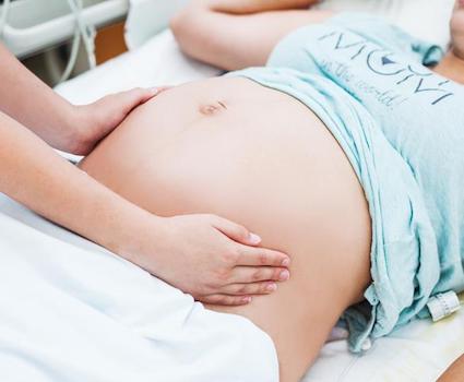 Těhotenství a porod